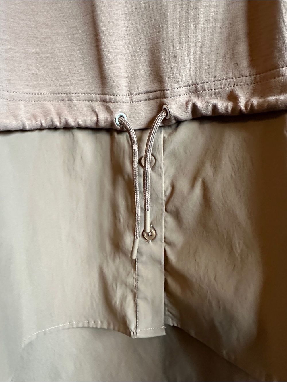 Women’s Athleta Mixed Media Hooded Pullover in Light Chocolate Brown size XL - Picture 3 of 5